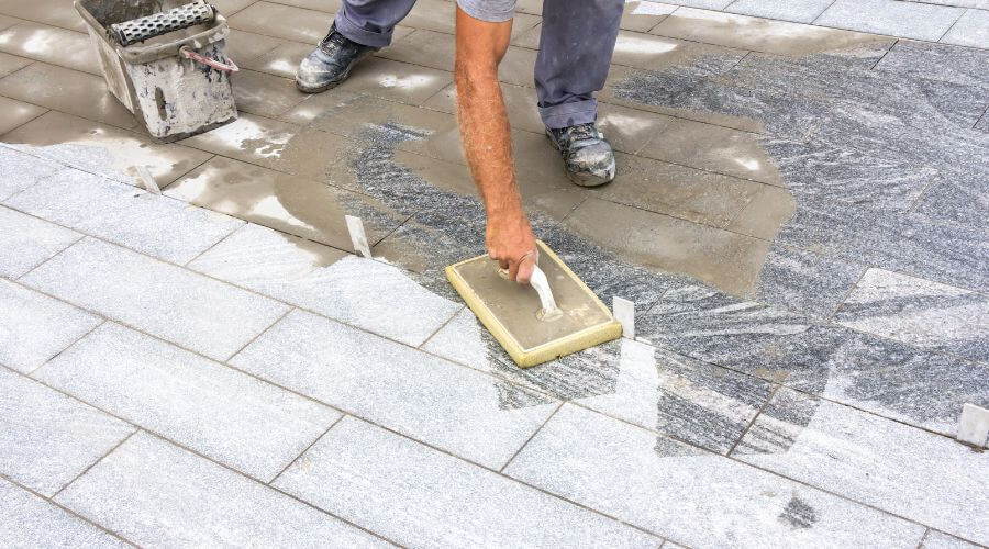 Expert Emergency Roof Repairs services in Moro, IL